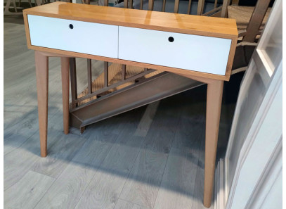 Liquidación de recibidores en nuestra tienda de muebles en Madrid