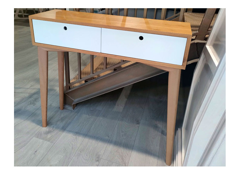 Liquidación de recibidores en nuestra tienda de muebles en Madrid