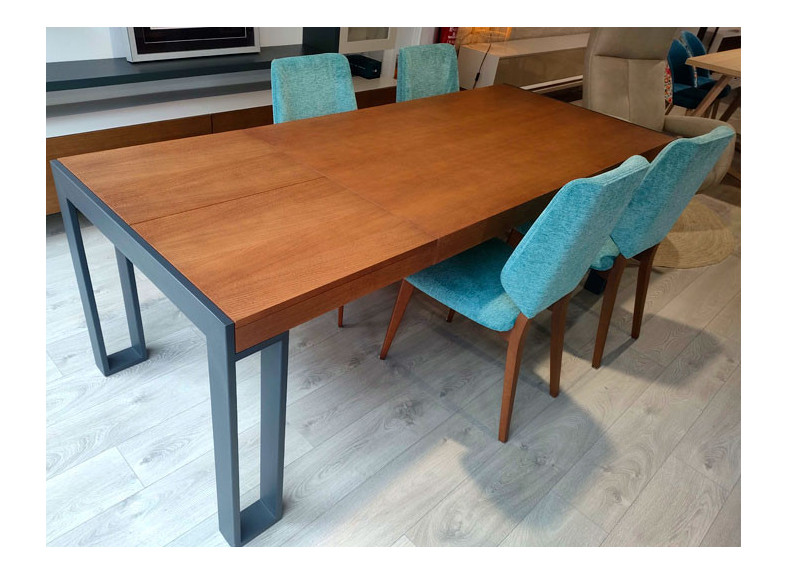 Pack de mesa y 4 sillas en oferta en nuestra tienda de muebles en Valencia