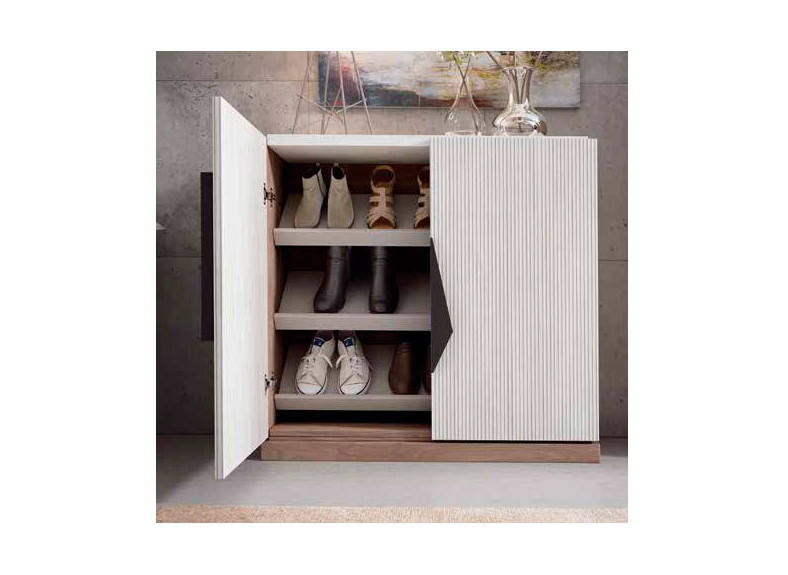Zapatero de puertas batientes en Muebles Valencia
