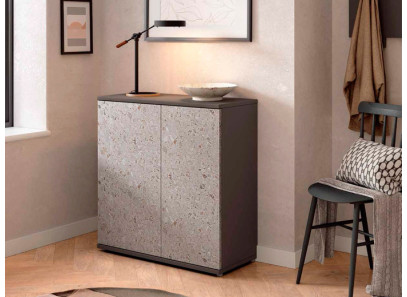 Zapatero moderno con puertas batientes