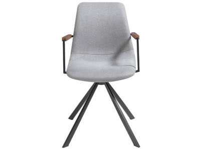 Silla tapizada con patas giratorias