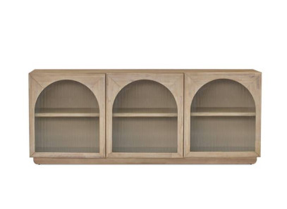 aparador de madera en tienda Muebles en Valencia