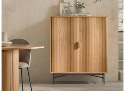 Aparador en madera natural para salón