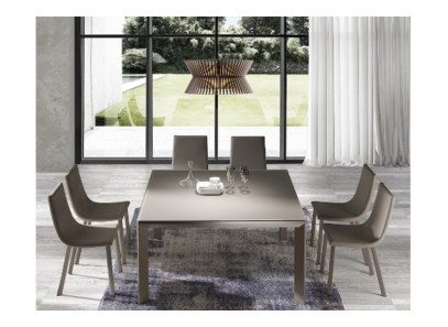 Mesa de comedor moderna