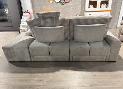 Sofá deslizante y respaldos reclinables Joel de Acomodel al mejor precio solo en Muebles Intermobel