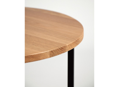 Mesa auxiliar barata en Valencia de madera y patas metálicas