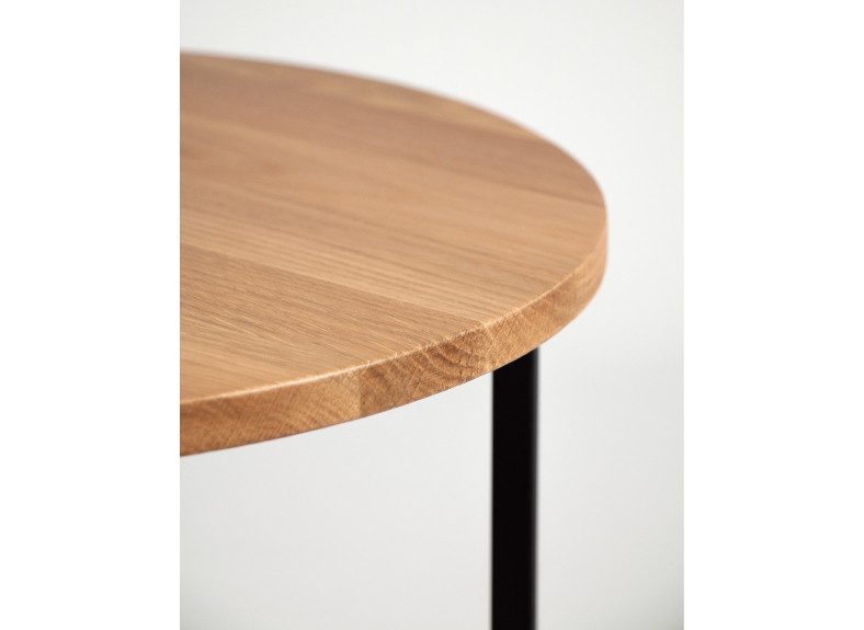 Mesa auxiliar barata en Valencia de madera y patas metálicas