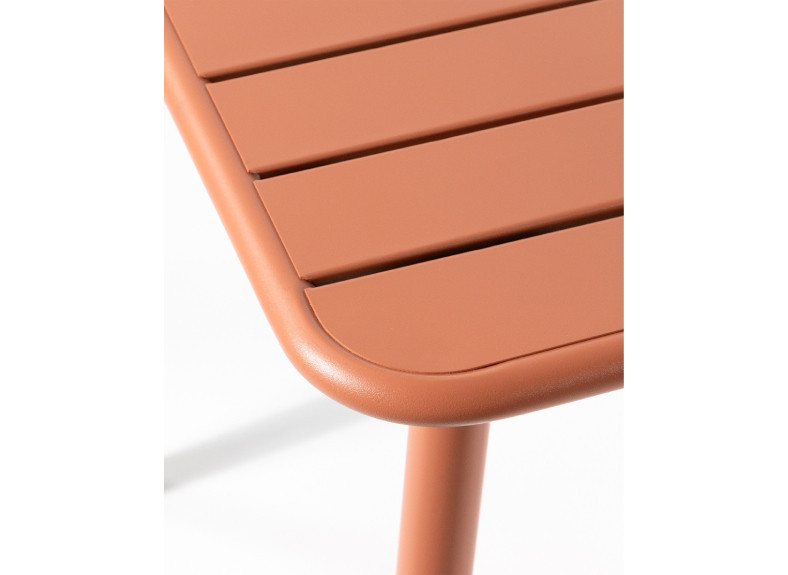 Mesa moderna metálica en color teja. Dos medidas disponibles en Intermobel, tu tienda de muebles en Valencia