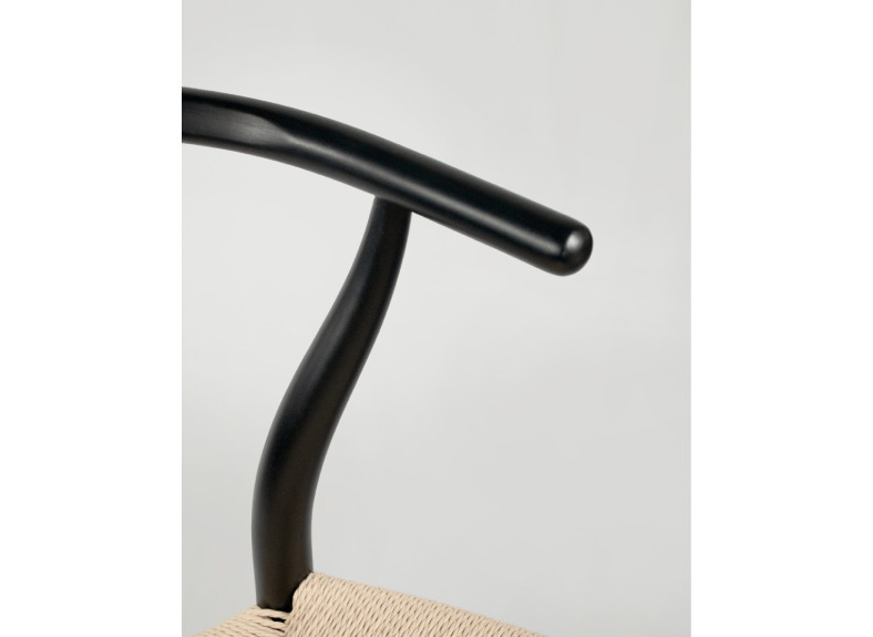 Silla artesanal rústica y moderna. ideal para cualquier espacio. Solo en Muebles Intermobel, tu tienda de muebles en Valencia