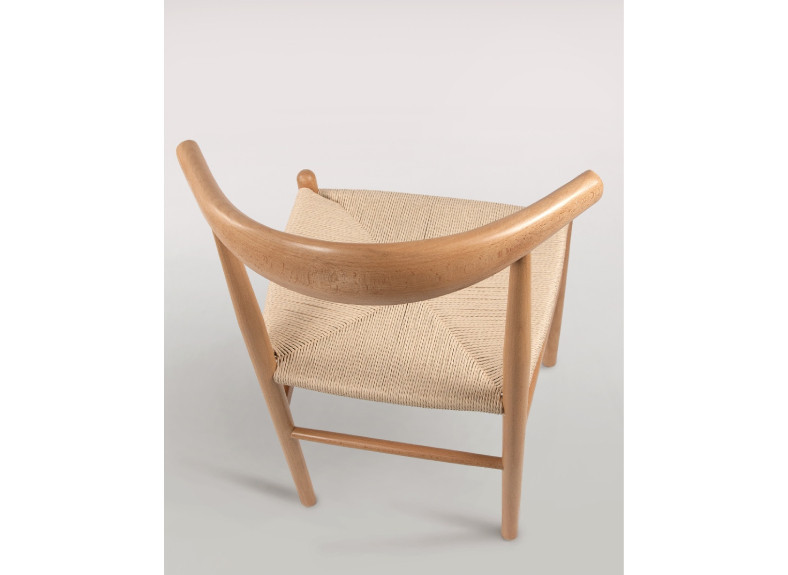 Silla de madera y cuerda estilo minimalista en Muebles Intermobel, Valencia