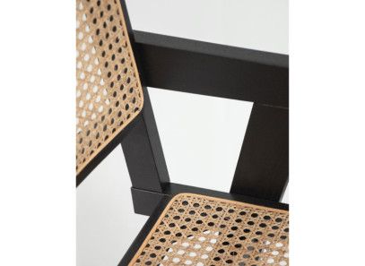 Silla estilo japonesa negra con ratán en Muebles Intermobel, Valencia