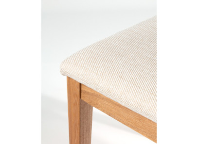 Silla de madera semitapizada con ratán en Muebles Intermobel, Valencia