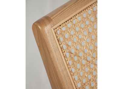 Butaca de madera y ratán negra en Muebles Intermobel, Valencia