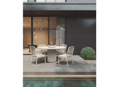 Pack de mesa y sillas para exterior de diseño Arkimueble, en Valencia