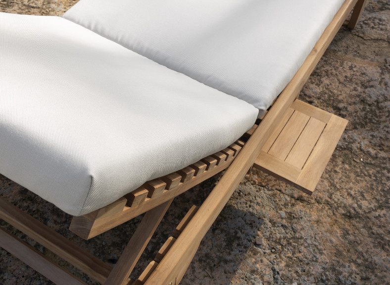 Tumbona de madera de teca de Arkimueble en Valencia