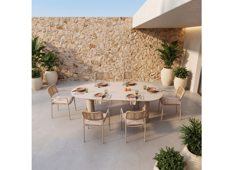 Mesa de comedor de diseño de gran formato para exterior Paula de GDeco en Valencia