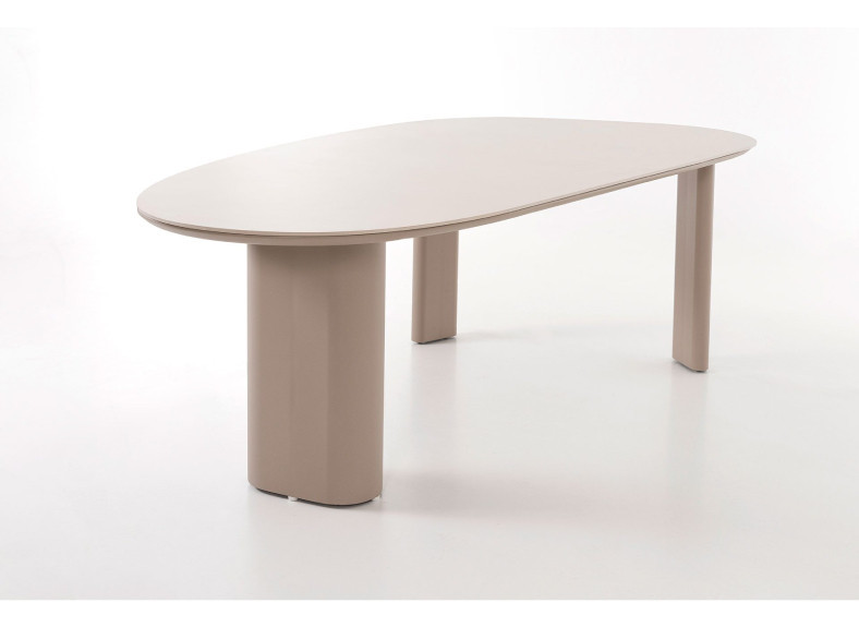 Mesa de comedor de diseño de gran formato para exterior Paula de GDeco en Valencia