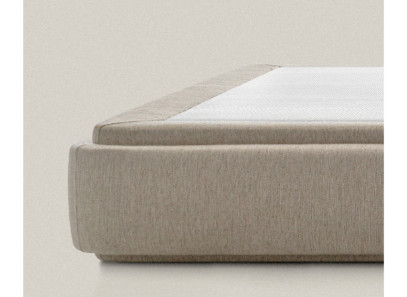 Base tapizada a suelo de diseño Atelier de Gomarco en Valencia
