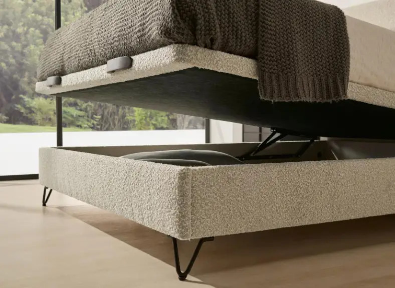 Canapés tapizados con patas en Valencia | Muebles Intermobel