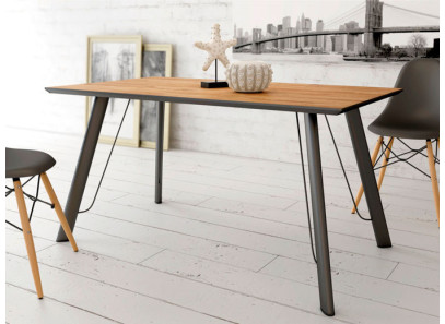 mesa con patas metalicas