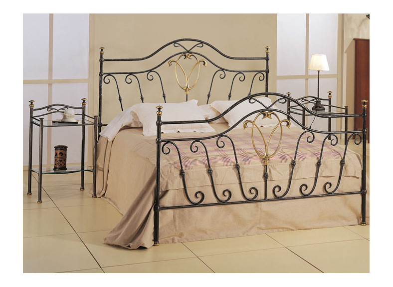 Cama clásica de forja para dormitorio en Valencia